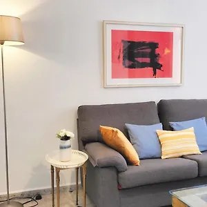 https://bonito-apartamento-centro-y-calle-san-miguel.hotelsinnerja.org